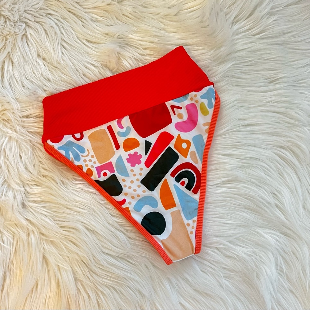 Beach Riot Emmy Bottom Red/Orange Vibrant Abstract Shapes - Picture 5 of 8